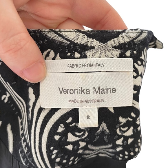 VERONIKA MAINE Sz8 Black and white abstract design cap sleeved dress 🥇 - Picture 14 of 15